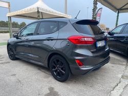 Grigio Usata 2018 Ford Fiesta ST-Line Tre volumi | 10.000 € (Buon prezzo)