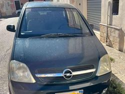 Usata 2005 Opel Meriva Monovolume | 1500 € (Buon prezzo)