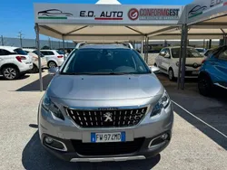 Grigio Usata 2019 Peugeot 2008 SUV | 11.990 € (Ottimo prezzo)