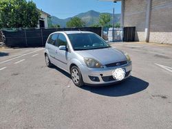 Usata 2006 Ford Fiesta Ghia Due volumi | 1200 € (Ottimo prezzo)