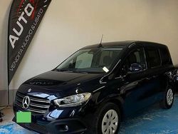 Blu/azzurro Usata 2024 Mercedes 180 Executive Tre volumi | 26.500 € (Buon prezzo)