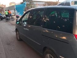 Grigio Usata 2008 Lancia Phedra Monovolume | 4300 € (Molto cara)