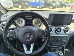 Bianco Usata 2015 Mercedes CLA200 Shooting Brake Station wagon | 16.500 € (Molto cara)