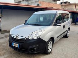 Grigio Usata 2016 Opel Combo Monovolume | 8500 € (Molto cara)