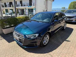 Blu Usata 2017 Audi A3 Business Tre volumi | 15.900 € (Buon prezzo)