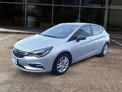 Argento Usata 2016 Opel Astra Business Tre volumi | 6950 € (Buon prezzo)