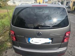 Grigio Usata 2009 VW Touran Monovolume | 9500 €