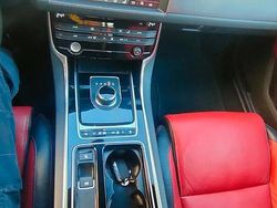 Grigio Usata 2017 Jaguar XF R-Sport Tre volumi | 19.500 € (Buon prezzo)