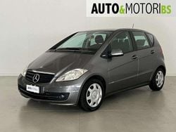 Argento Usata 2011 Mercedes A160 Executive Tre volumi | 5400 € (Buon prezzo)