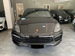 Usata 2019 Porsche Cayenne SUV | 65.900 € (Molto cara)