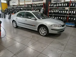 Usata 2002 Renault Laguna II Tre volumi | 4900 €
