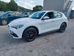 Bianco Usata 2017 Alfa Romeo Stelvio Super SUV | 20.800 € (Buon prezzo)