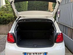 Bianco Usata 2013 VW Polo Comfortline Tre volumi | 5700 € (Ottimo prezzo)