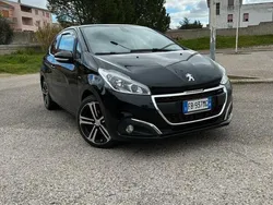 Usata 2016 Peugeot 208 GT-line Due volumi | 9000 € (Buon prezzo)