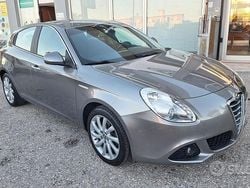Grigio Usata 2012 Alfa Romeo Giulietta Progression Tre volumi | 6900 € (Ottimo prezzo)