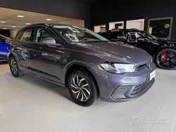Grigio scuro Usata 2024 VW Polo Edition Tre volumi | 17.400 € (Ottimo prezzo)