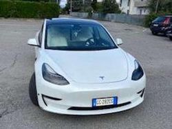 Bianco Usata 2021 Tesla Model 3 Tre volumi | 27.250 € (Buon prezzo)