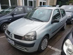 Usata 2003 Renault Clio II Dynamique Tre volumi | 1500 € (Buon prezzo)