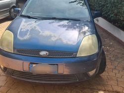 Usata 2005 Ford Fiesta Due volumi | 2800 € (Buon prezzo)