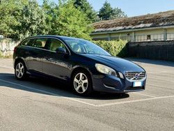 Blu/azzurro Usata 2011 Volvo V60 Momentum Station wagon | 6800 €