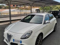Bianco Usata 2010 Alfa Romeo Giulietta Exclusive Tre volumi | 6500 € (Buon prezzo)