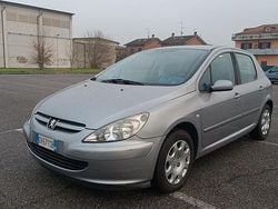 Usata 2003 Peugeot 307 Tre volumi | 1550 €