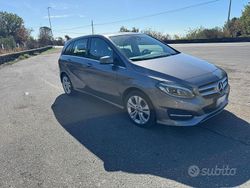 Grigio Usata 2018 Mercedes B200 Monovolume | 13.800 €