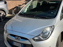 Grigio Usata 2013 Hyundai ix20 Due volumi | 4700 € (Buon prezzo)