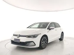 Bianco Usata 2021 VW Golf VIII Style Due volumi | 22.900 € (Buon prezzo)