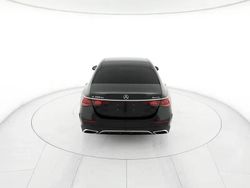 Nero Nuova 2025 Mercedes 300 Advanced Tre volumi | 70.900 € (Buon prezzo)