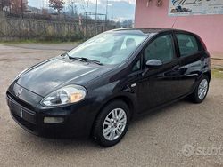 Nero Usata 2015 Fiat Punto Street Tre volumi | 5999 € (Buon prezzo)