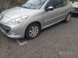 Grigio Usata 2012 Peugeot 206 Tre volumi | 4500 € (Buon prezzo)