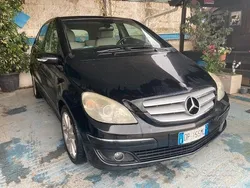Nero Usata 2007 Mercedes B150 Monovolume | 3300 € (Buon prezzo)