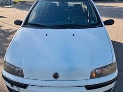 Bianco Usata 2002 Fiat Punto Due volumi | 1800 € (Cara)