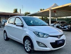 Bianco Usata 2014 Hyundai i20 Classic Tre volumi | 3800 € (Buon prezzo)