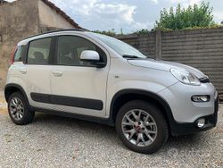 Grigio Usata 2017 Fiat Panda 4x4 S Due volumi | 11.900 € (Buon prezzo)