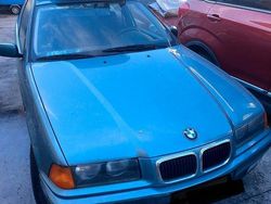 Verde Usata 1997 BMW 316 Efficient Dynamics Tre volumi | 2500 €