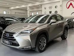 Argento Usata 2015 Lexus NX300h Executive Line SUV | 15.800 € (Buon prezzo)