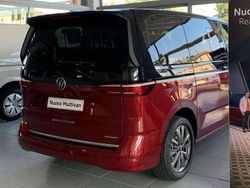 Rosso Usata 2022 VW Multivan Life Furgone | 59.000 € (Molto cara)