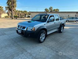 Grigio Usata 2003 Nissan Navara Pick-up | 10.000 €