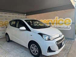 Bianco Usata 2017 Hyundai i10 Due volumi | 8999 € (Buon prezzo)
