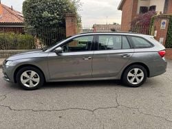 Grigio Usata 2023 Skoda Octavia Executive Station wagon | 18.900 € (Super prezzo)