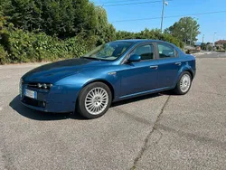 Blu Usata 2006 Alfa Romeo 159 Tre volumi | 2450 € (Buon prezzo)