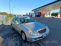 Argento Usata 2004 Mercedes E270 Classic Tre volumi | 2600 € (Super prezzo)