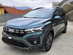 Verde Nuova 2025 Dacia Jogger Expression Monovolume | 19.392 € (Ottimo prezzo)