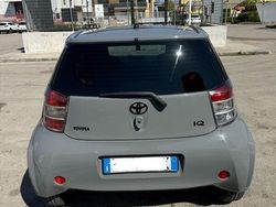 Grigio Usata 2010 Toyota iQ Due volumi | 5699 €