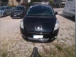 Nero Usata 2012 Peugeot 5008 Monovolume | 4800 € (Buon prezzo)