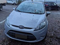Grigio Usata 2012 Ford Fiesta Tre volumi | 3500 € (Ottimo prezzo)