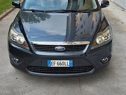 Grigio Usata 2011 Ford Focus S Station wagon | 3400 € (Buon prezzo)