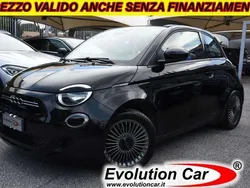 Nero pastello Usata 2021 Fiat 500e Icon Cabrio | 16.900 € (Ottimo prezzo)